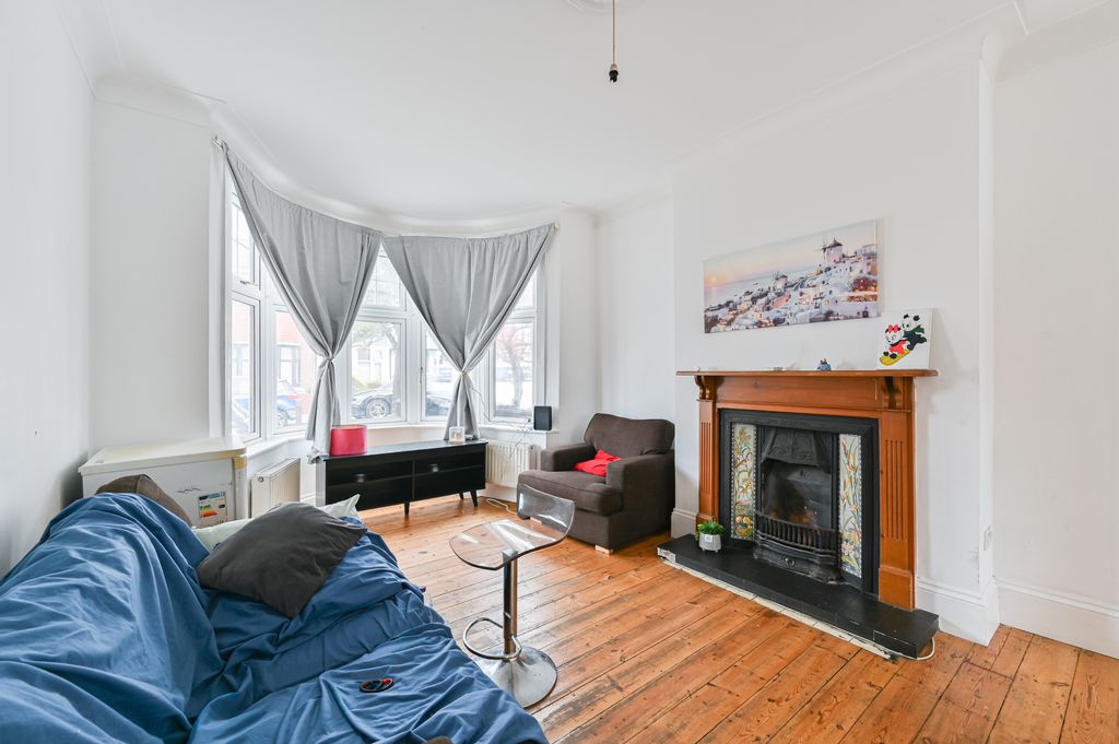 Property photo 3 of 13