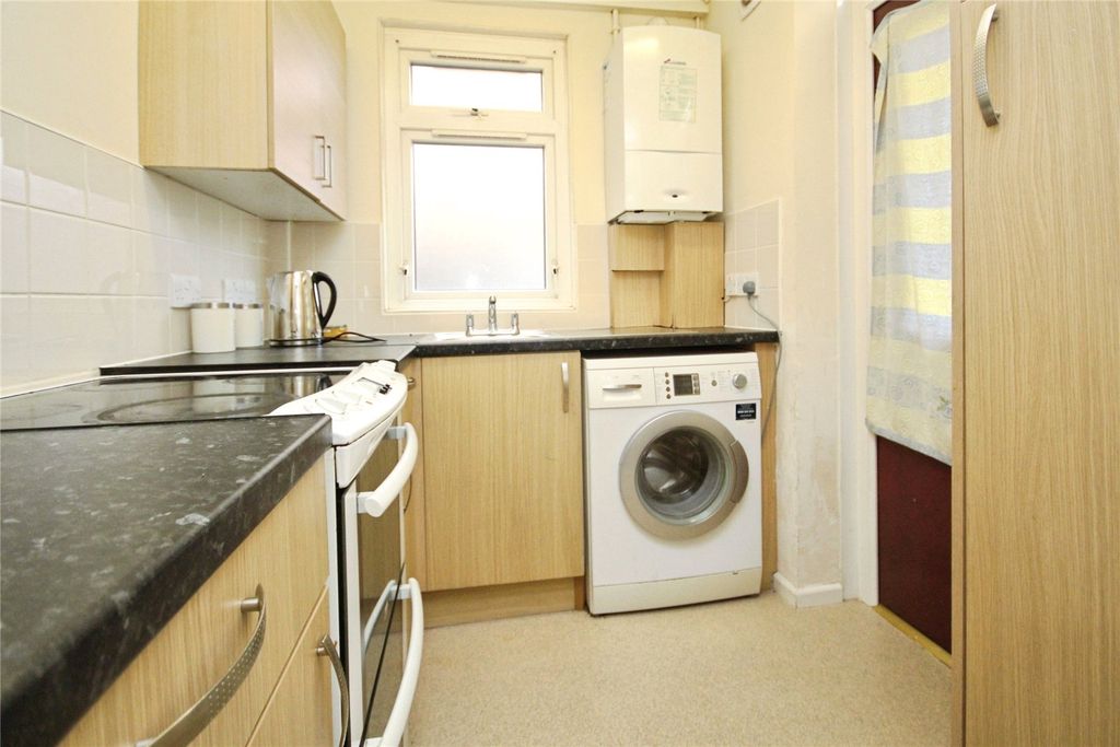 Property photo 3 of 6 Picture No. 04