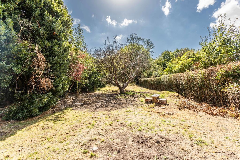 Property photo 2 of 34 Photo 21