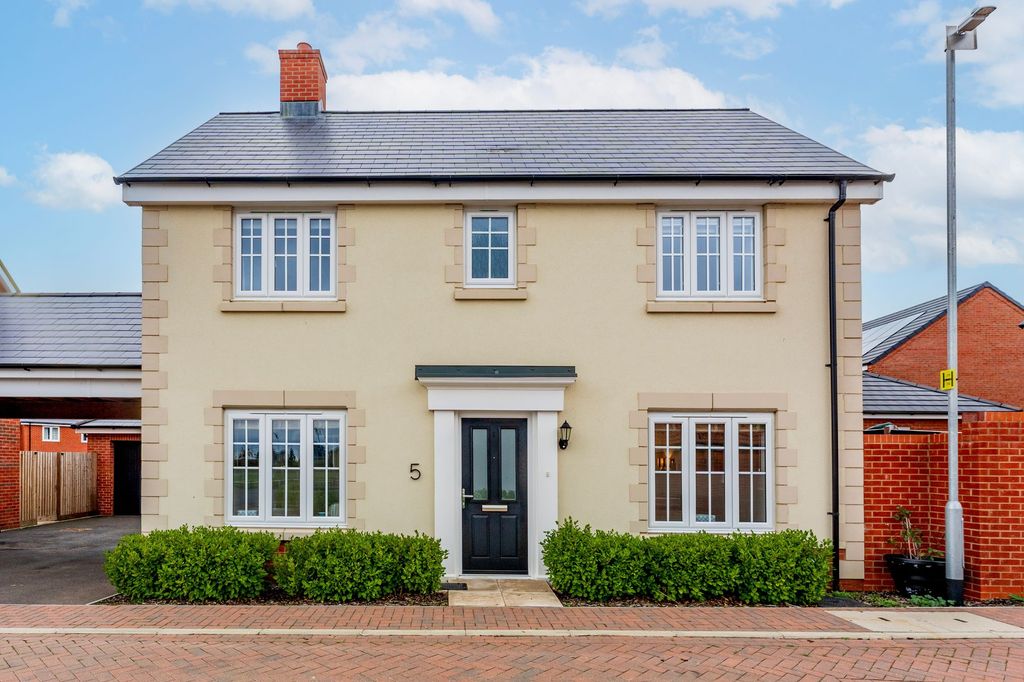 Property photo 1 of 27