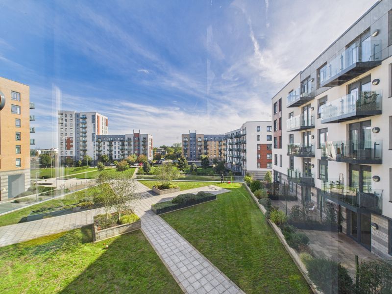 Property photo 1 of 13 Photo 8