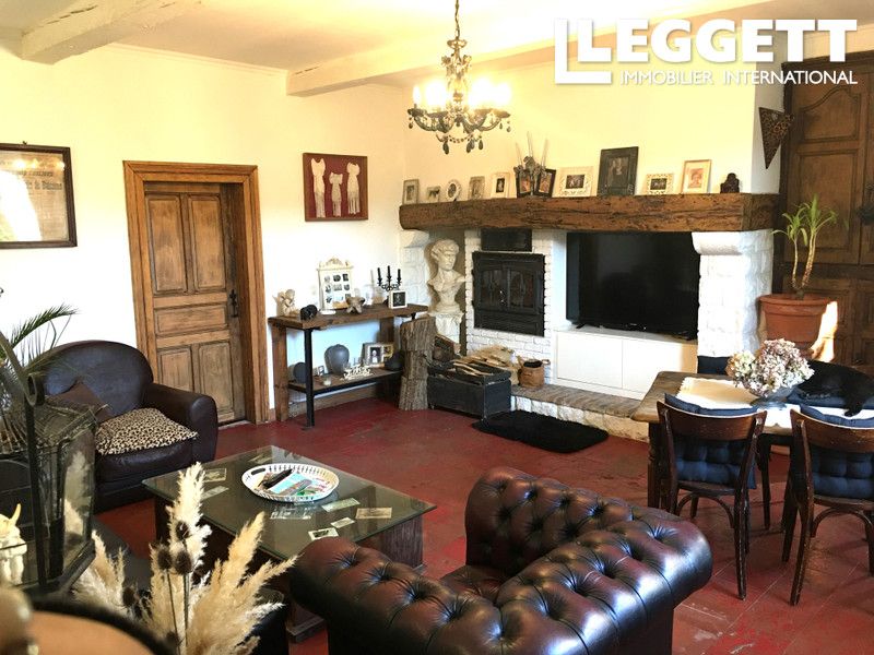 Property photo 3 of 10