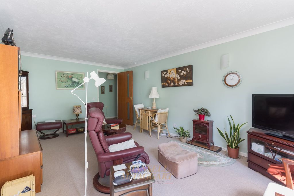 Property photo 3 of 17