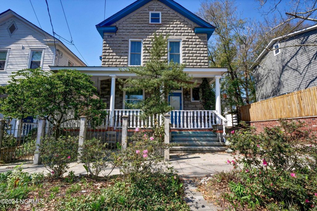 Property photo 1 of 31