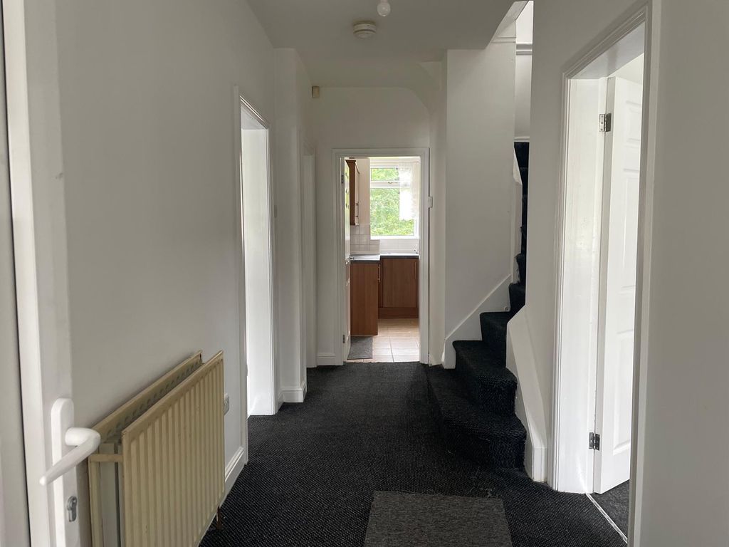 Property photo 2 of 12 Image