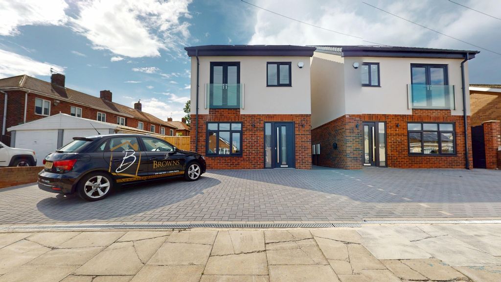 Property photo 1 of 50 4535181