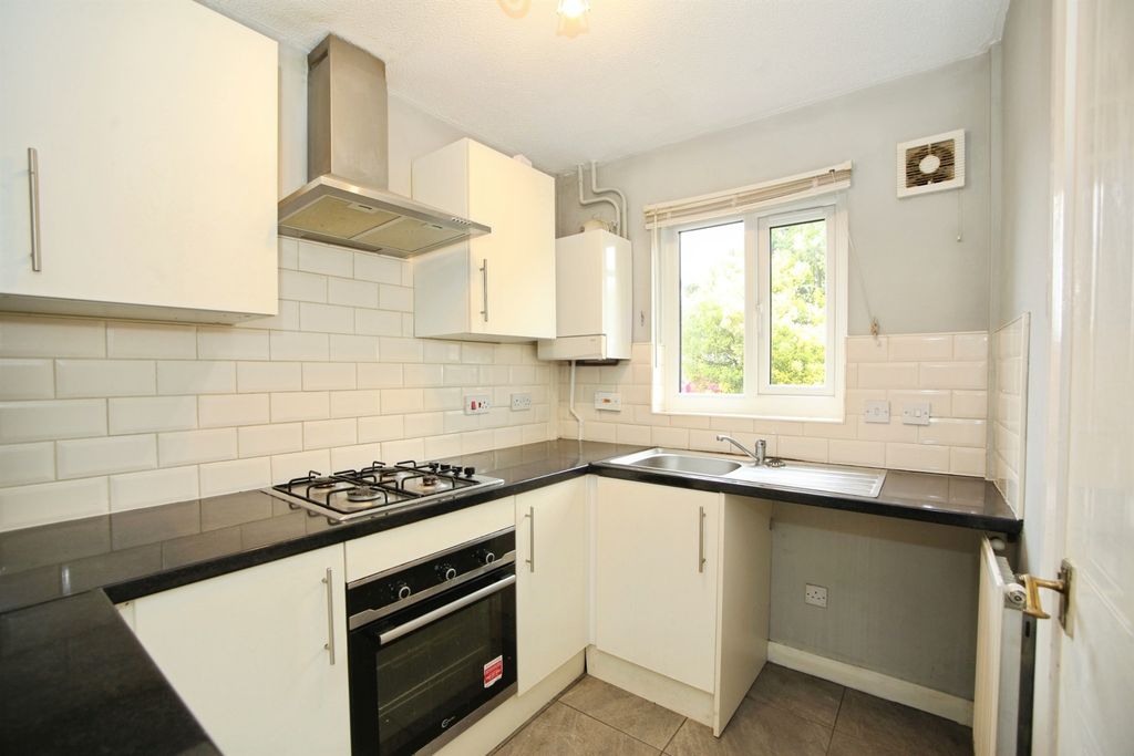 Property photo 3 of 21