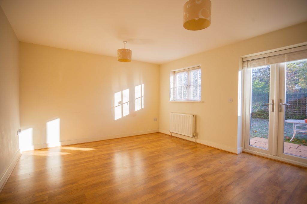 Property photo 3 of 12 Picture No. 10