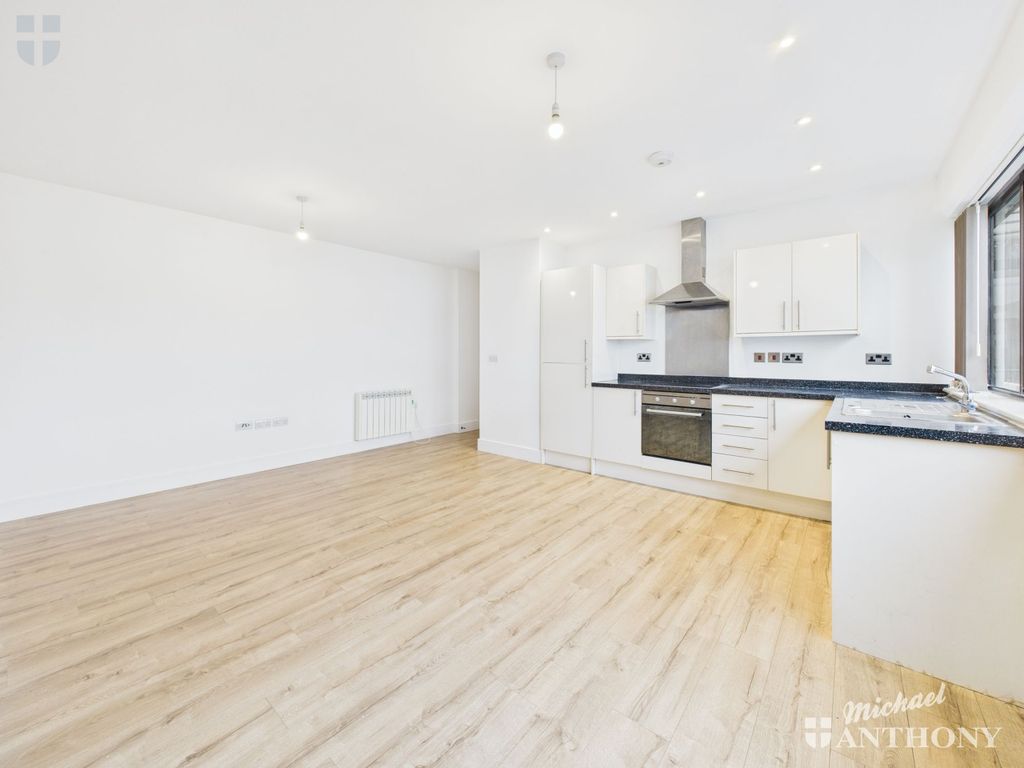 Property photo 3 of 12 9Eaa5ce62F7B4A45Adaf33F8Cac5F2d9_80_Cam03852G0-Pr0515-Still004