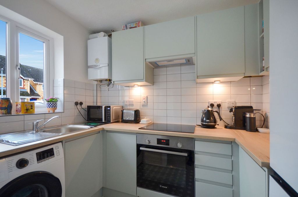 Property photo 2 of 12