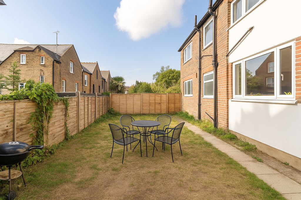 Property photo 2 of 11 Garden_Main