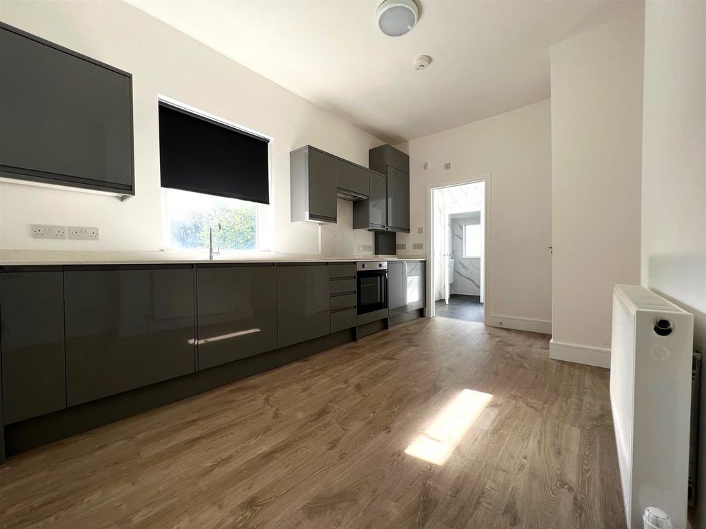 Property photo 3 of 10 4.Jpg