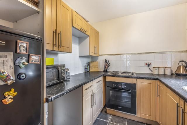 Property photo 2 of 7 Kitchen