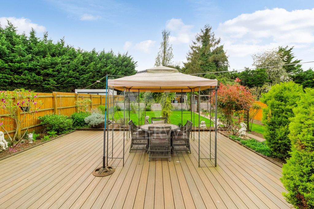 Property photo 3 of 22