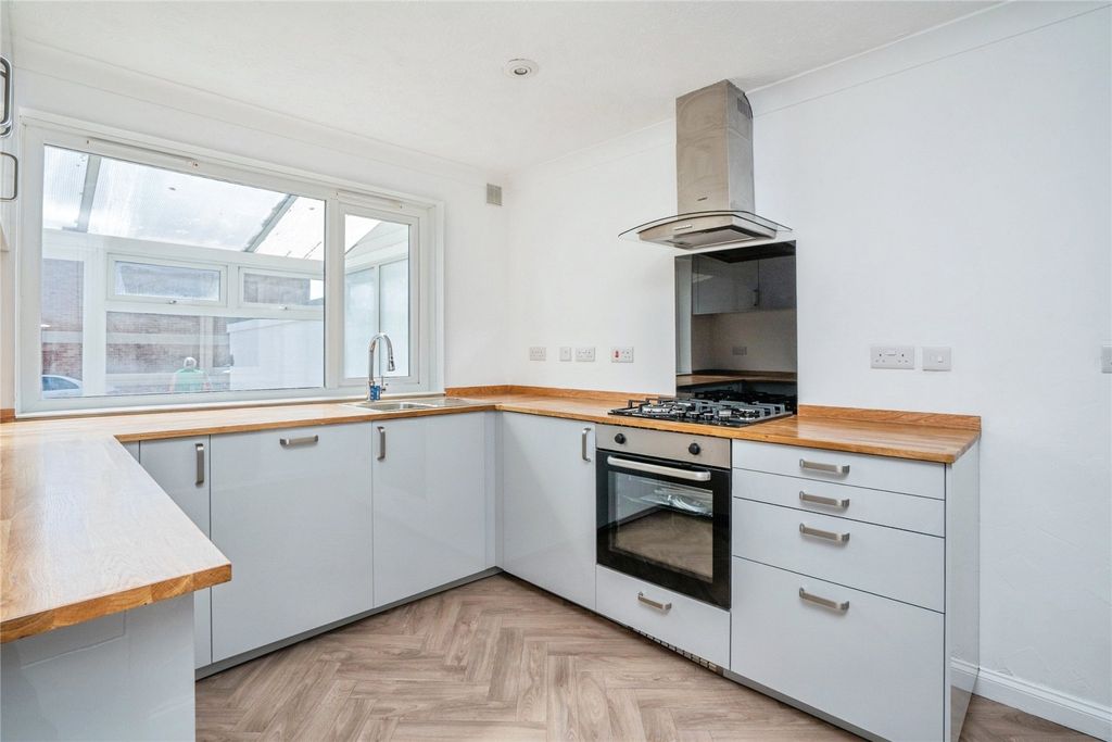 Property photo 2 of 14 Picture No. 33