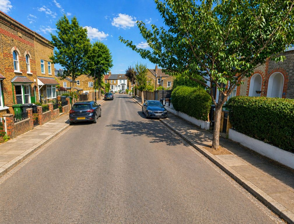 Property photo 1 of 7 5130870