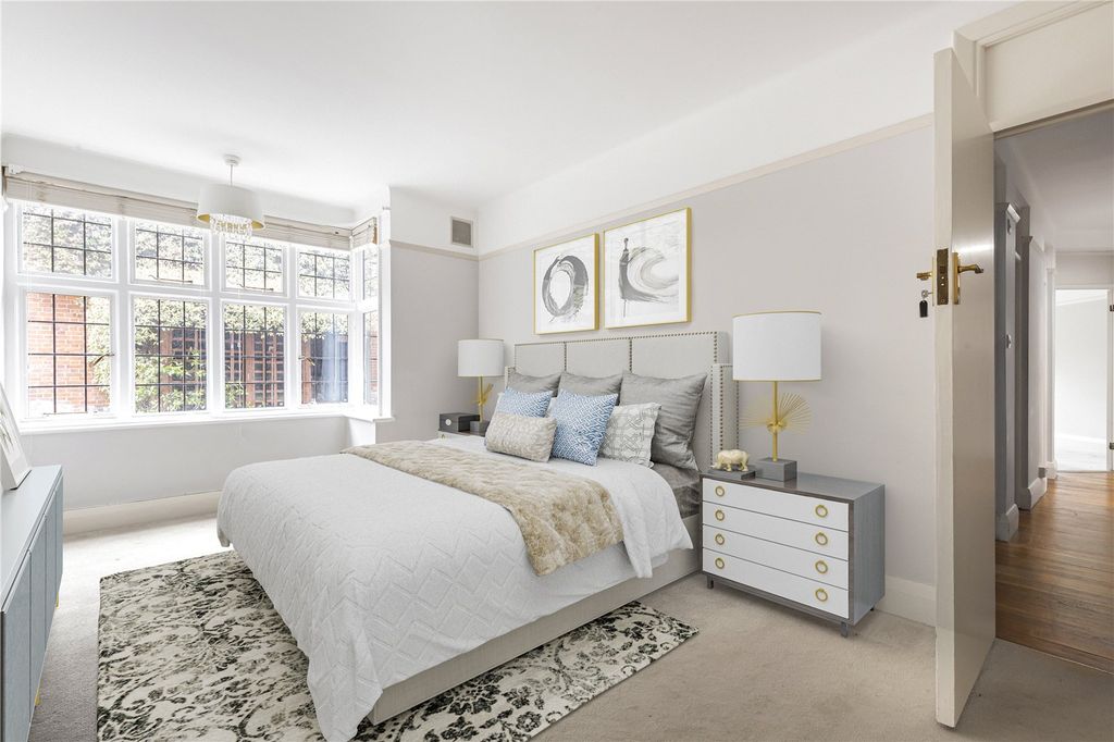 Property photo 2 of 9 Principle Bedroom