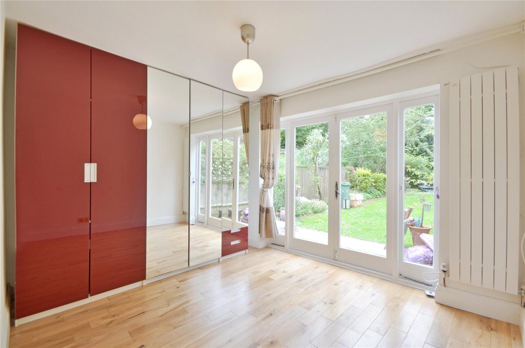 Property photo 1 of 14 Picture No. 24