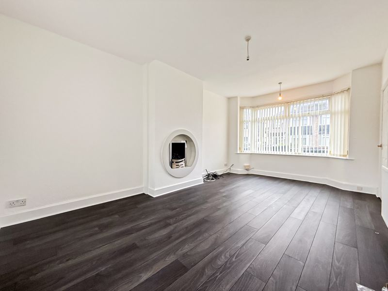 Property photo 3 of 11 Photo 12