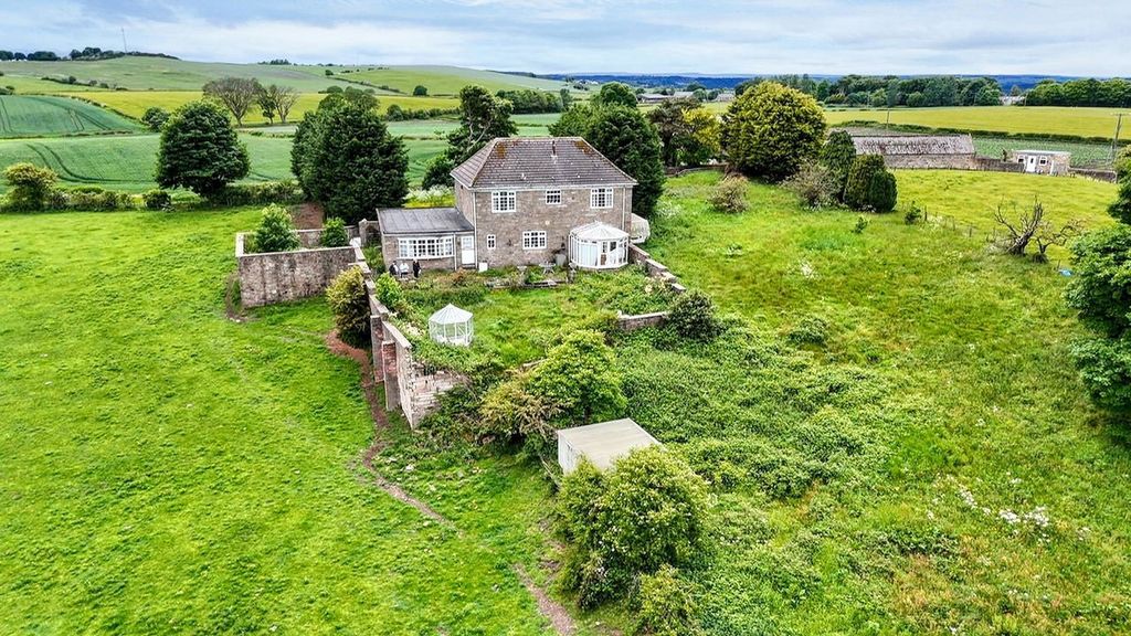 Property photo 1 of 37