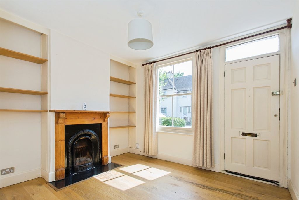 Property photo 2 of 10