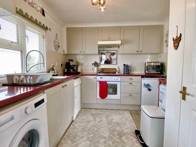 Property photo 2 of 16 Kitchen