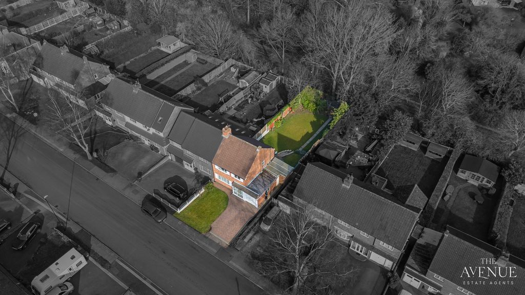 Property photo 2 of 23 3869696