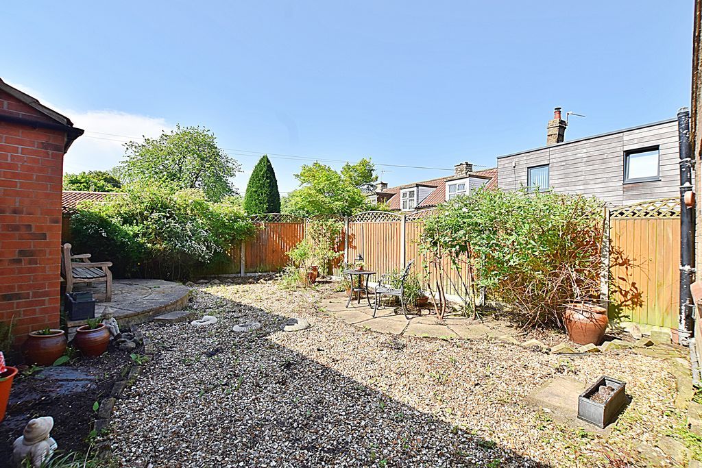 Property photo 3 of 25 Photo 23