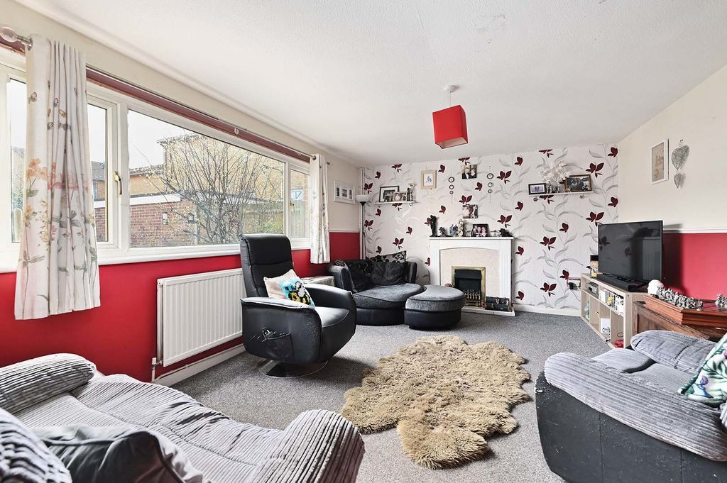 Property photo 2 of 12 Photo 7