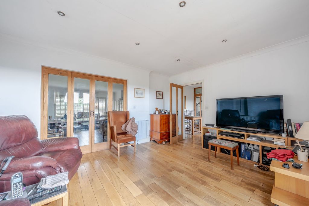 Property photo 2 of 24