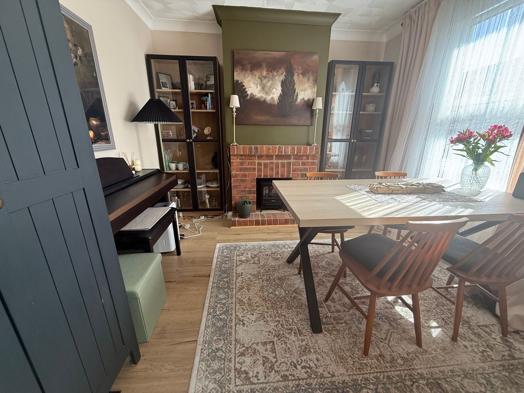 Property photo 3 of 6 Dinning Room