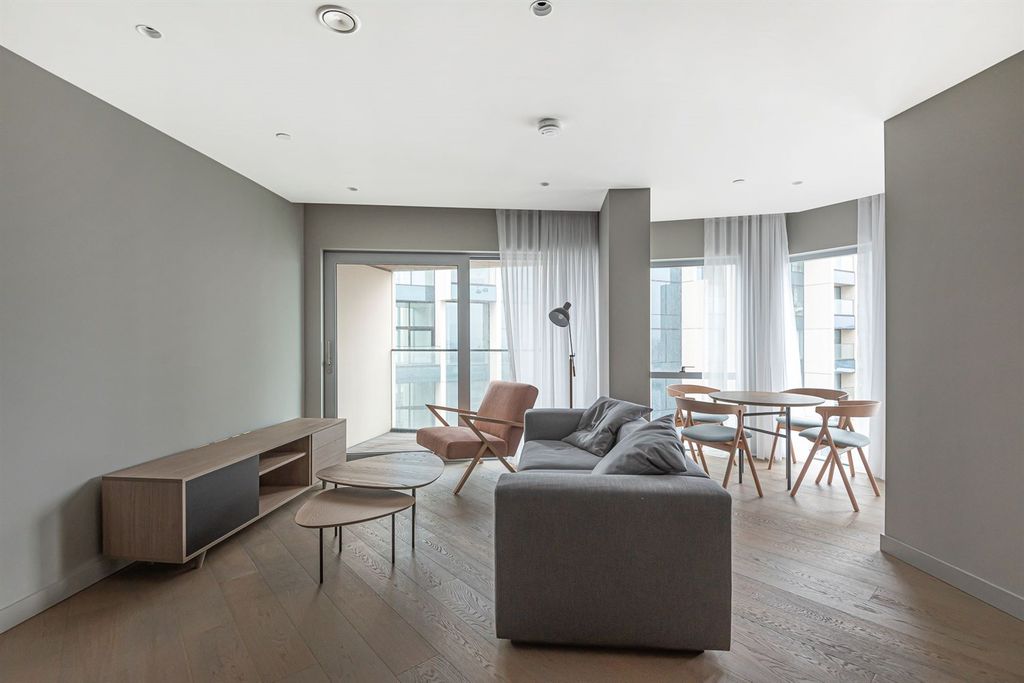 Property photo 2 of 19 Reception