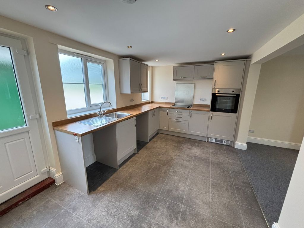 Property photo 2 of 16 Picture No. 07