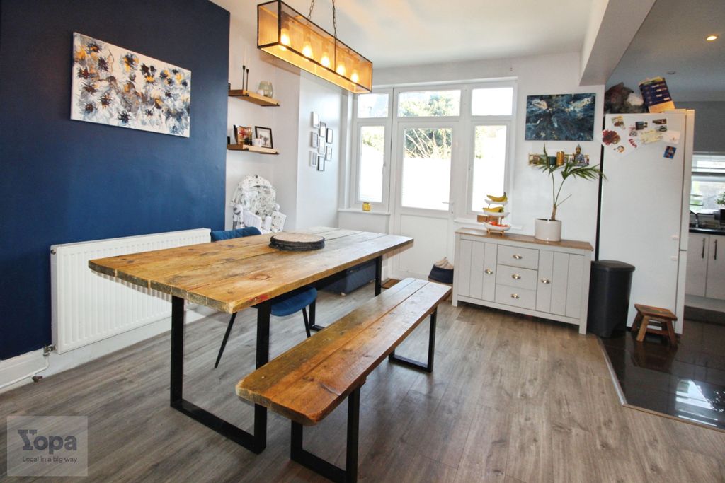 Property photo 3 of 34 Photo #3