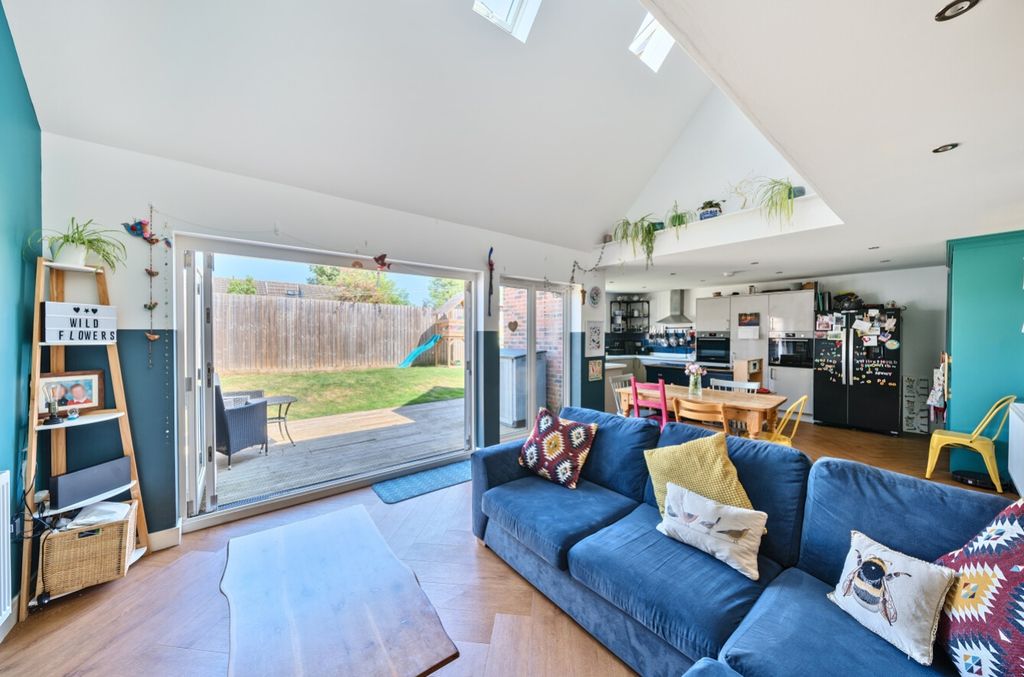 Property photo 1 of 20 19-6823429c73510-1263506-Arw-19