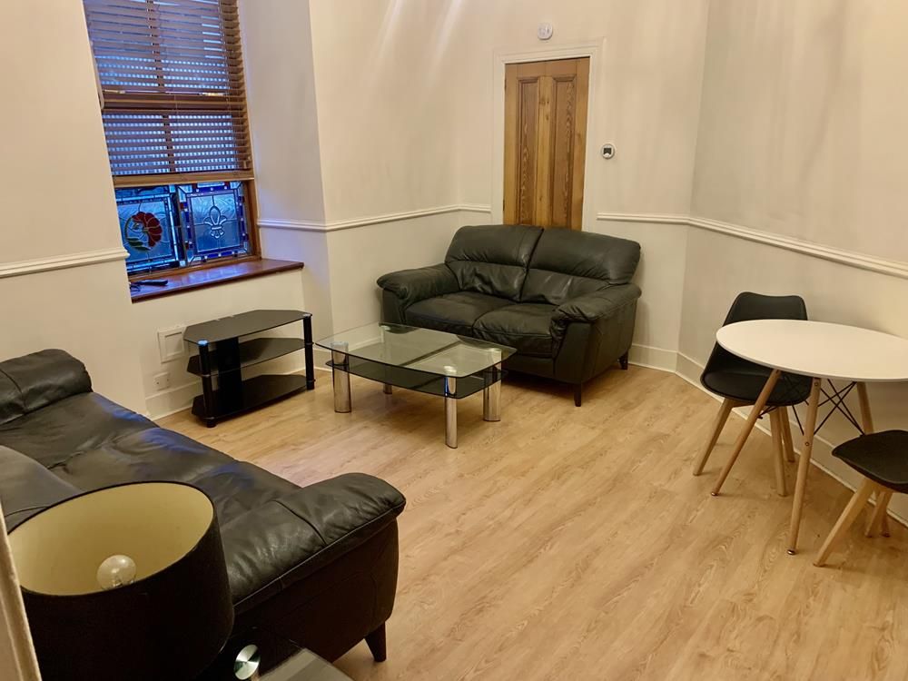 Property photo 1 of 5 Lounge