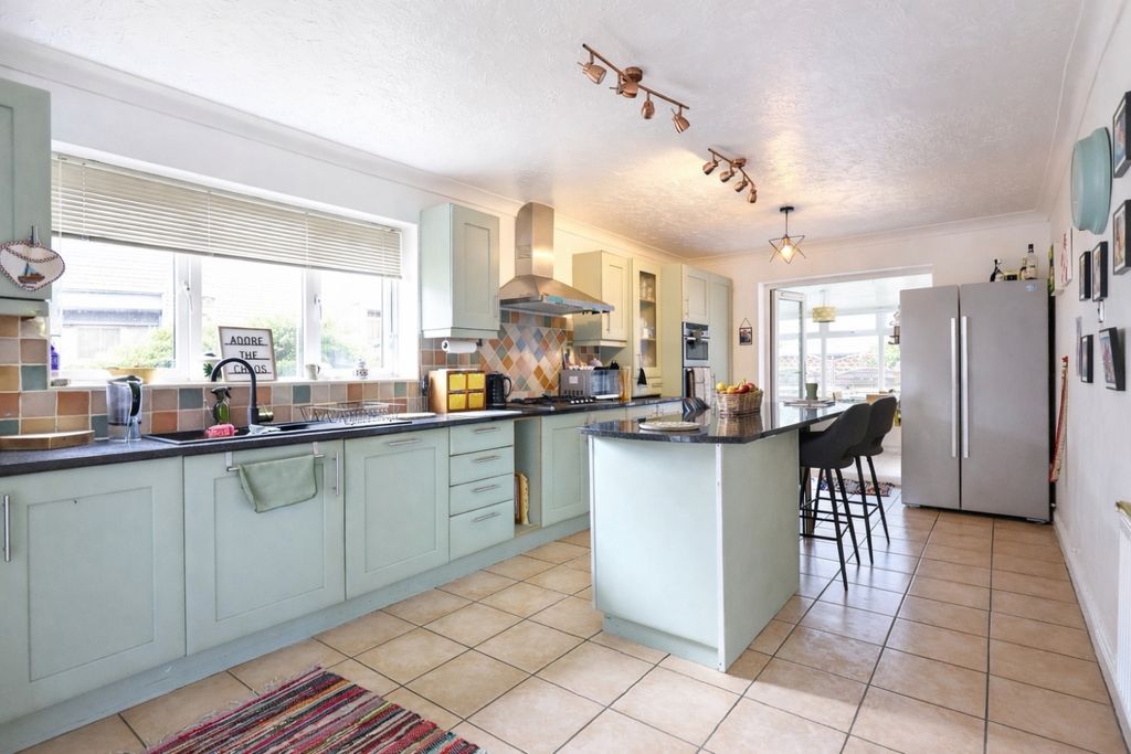 Property photo 2 of 24 3E6988C1-600F-419F-A602-196A6658D0E7