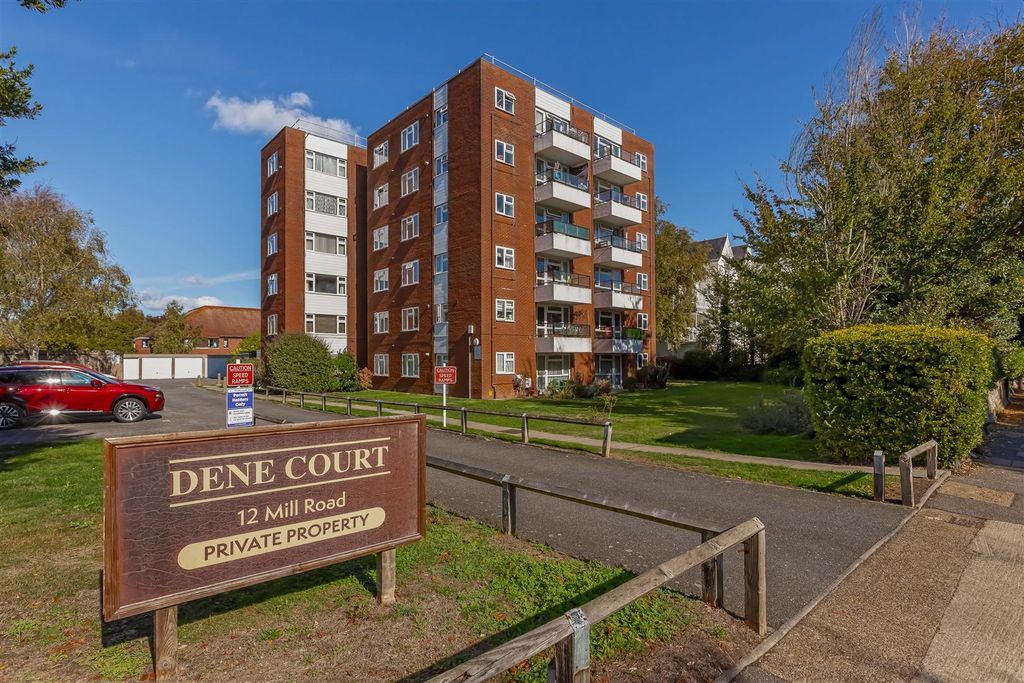 Property photo 1 of 9 Dene Court.Jpg