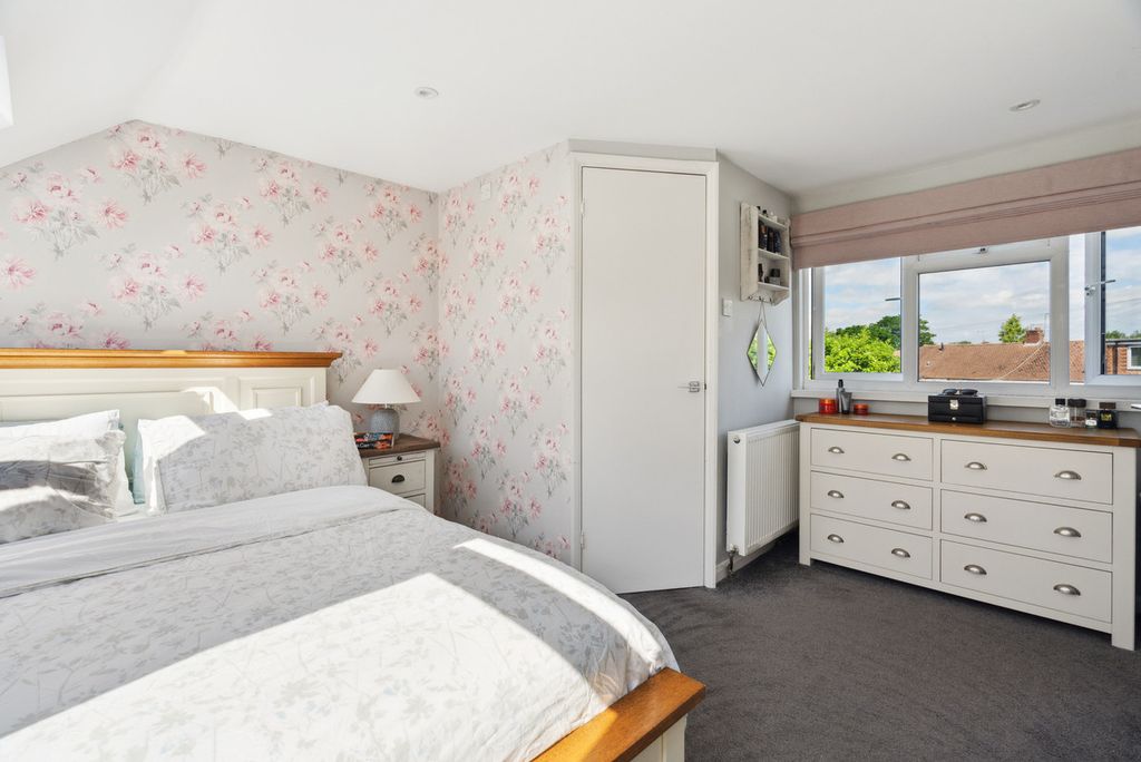 Property photo 3 of 26