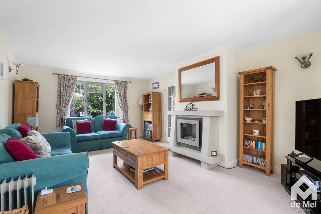 Property photo 3 of 29 Photo 16
