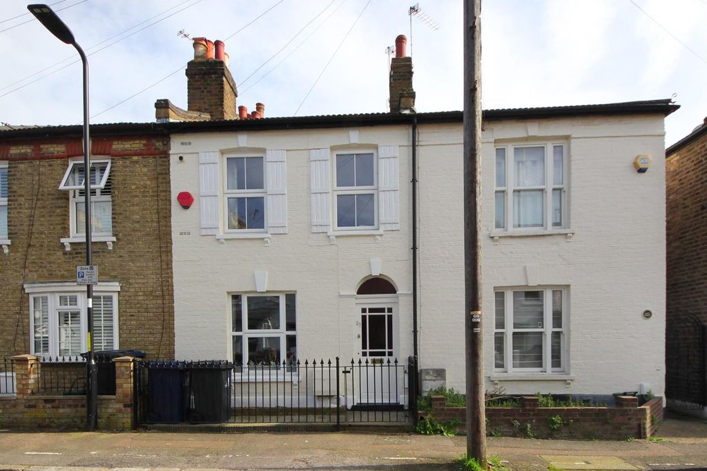 Property photo 1 of 16 Gv-27 Bedford Rd-Dressed (1).Jpg