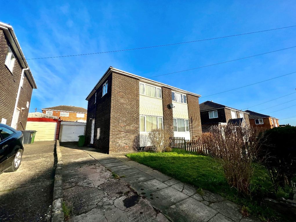 Property photo 1 of 16 Image