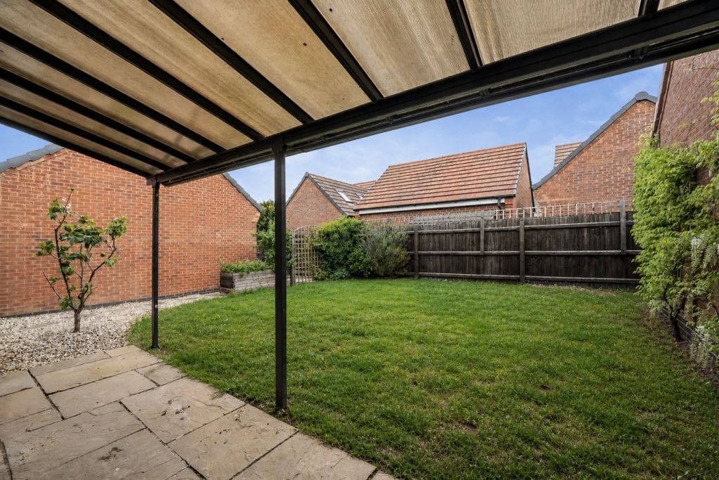Property photo 2 of 18