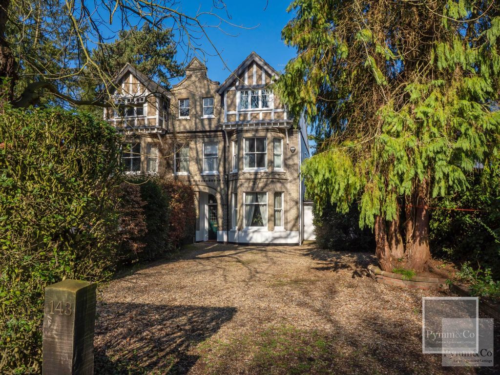 Property photo 1 of 25