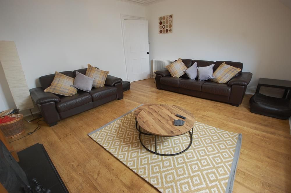 Property photo 1 of 9 l