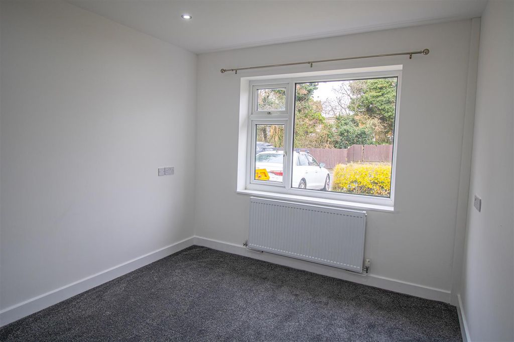 Property photo 3 of 8 Bedroom 1