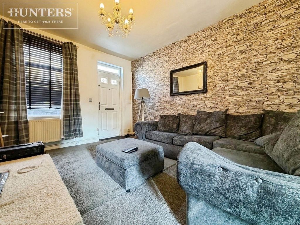 Property photo 2 of 12 Pbox-Img.Jpeg