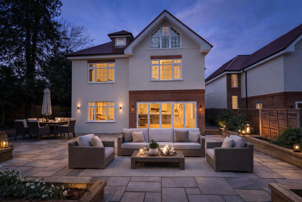 Additional image 12 of 7 bed detached house for saleAddiscombe Road, Croydon CR0