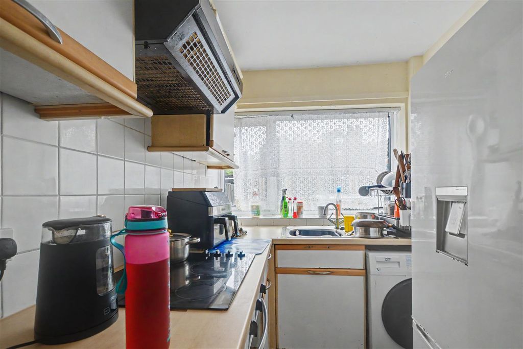 Property photo 3 of 11 Kitchen_2.Jpeg
