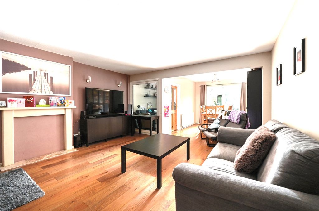 Property photo 2 of 13 Picture No. 22